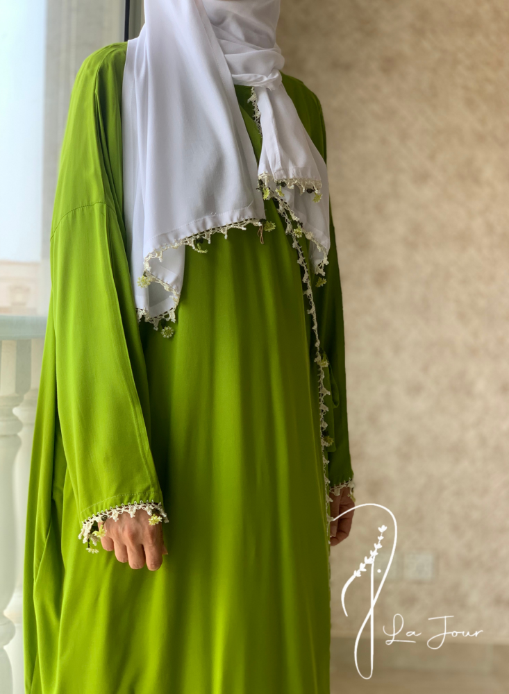 شرشف صلاة اويا ورد اخضر فستقي و الطرحة متصلة