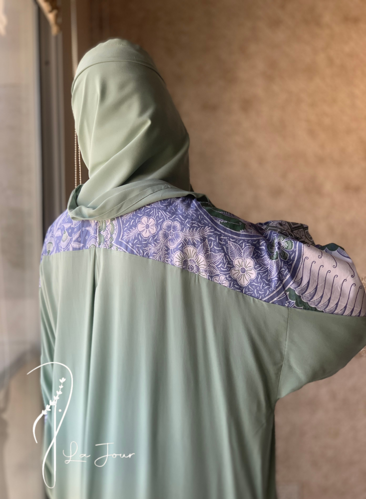 227002 Green and blue batik prayer shawl with attached scarf.