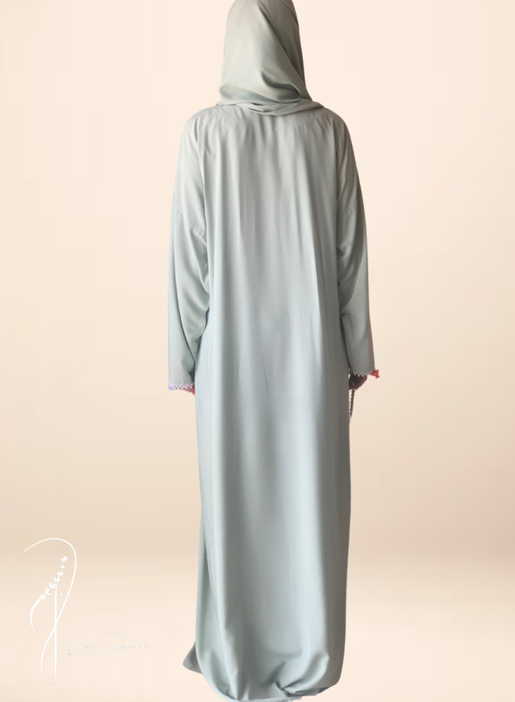 شرشف صلاة لف أخضر باستيل بالكروشيه و الورد الاويا السكري