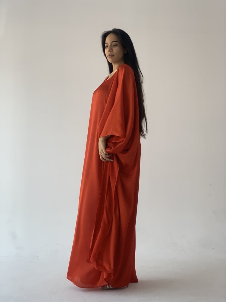 Free size drape silk dress that can be worn in many ways