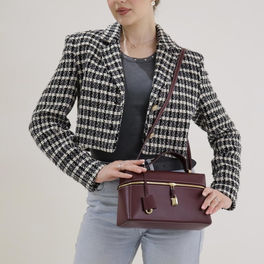 Elegant Box Bag - size 27