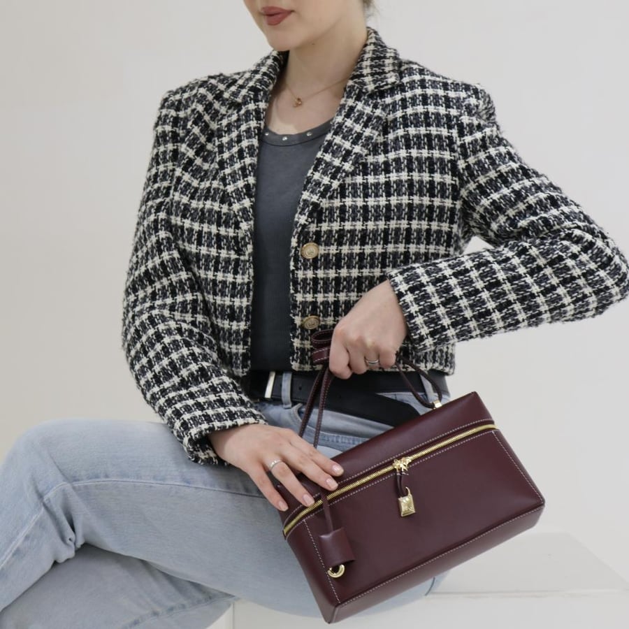 Elegant Box Bag - size 27