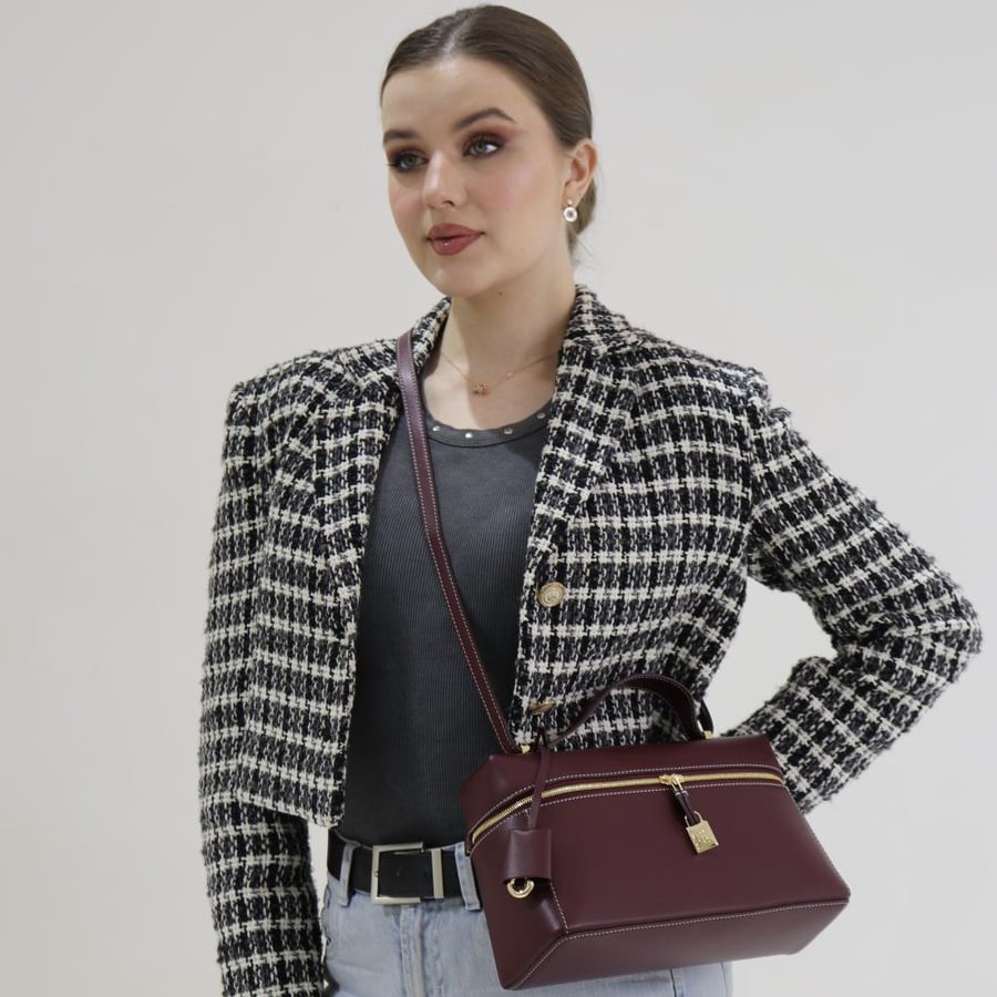 Elegant Box Bag - size 27