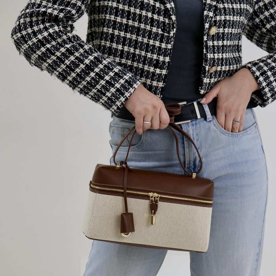 Elegant Box Bag - size 27