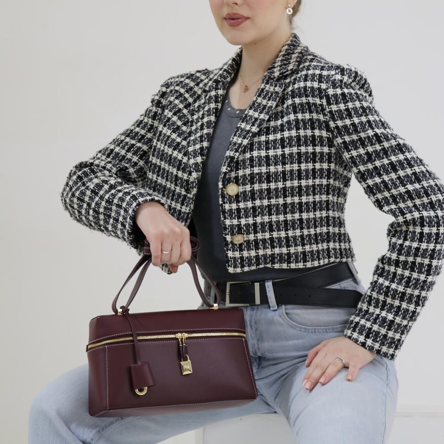 Elegant Box Bag - size 27