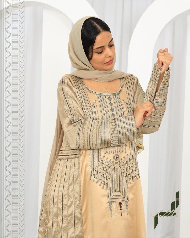 جلابية عسيرية بنفسجي