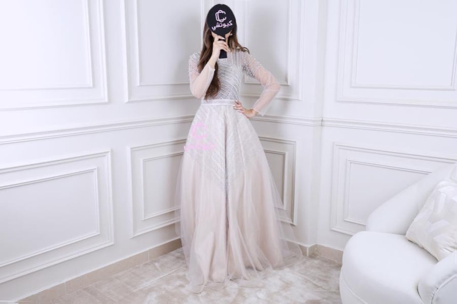 فستان سهرة لؤلؤي فخم بفصوص راقية – sky fashion