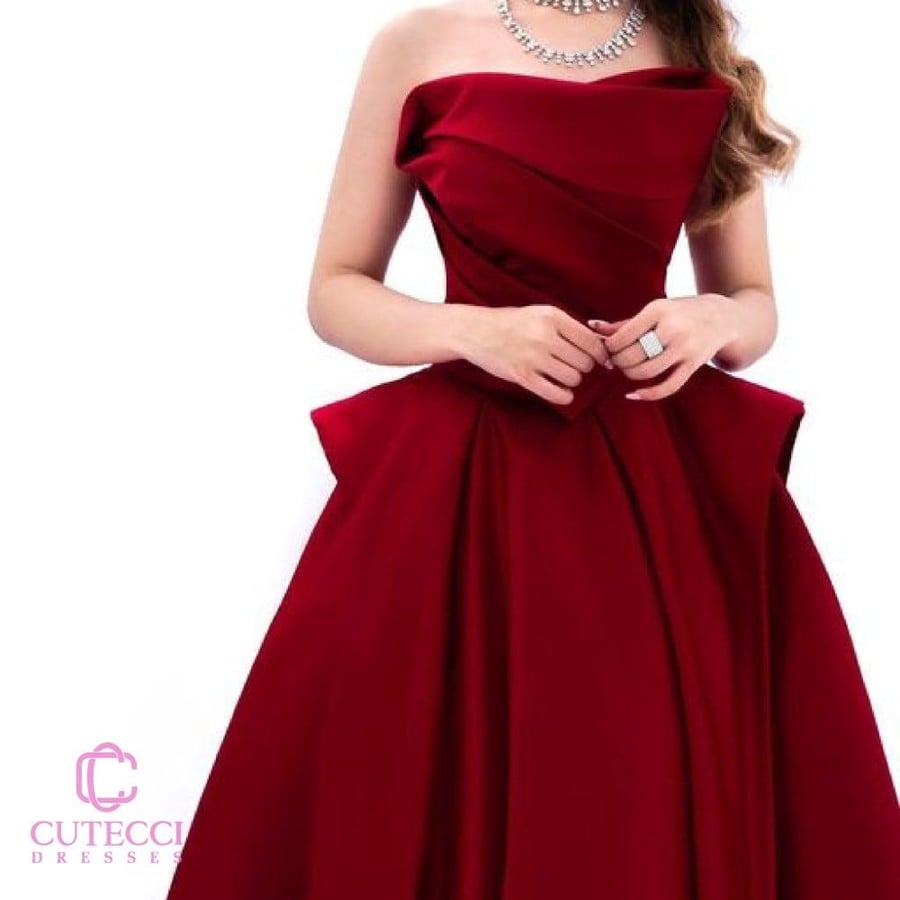 فستان أحمر ناري ملكي من sky fashion | فساتين سهرة تفته فاخرة 2025