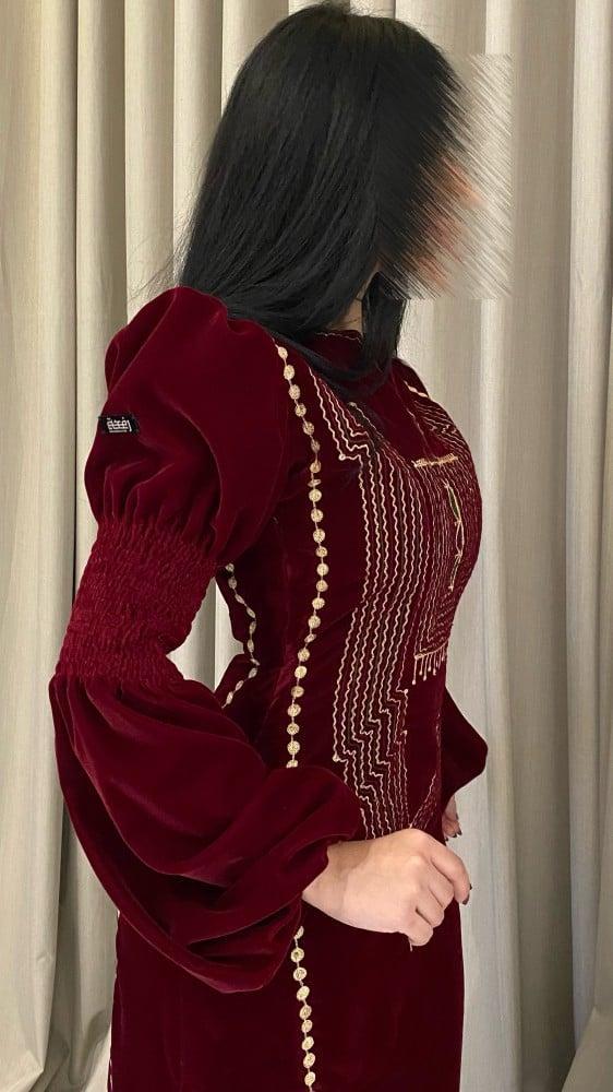 جلابية عسيري تراثية مخملية بزخارف ذهبية