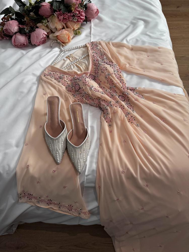 فستان العيد بيج بتطريز راقي من  sky fashion