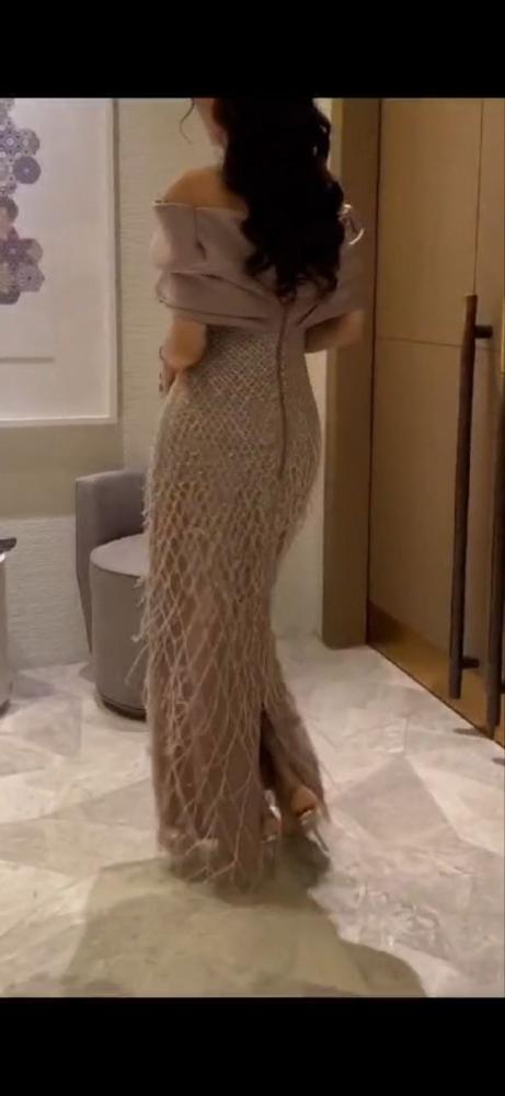 فستان لحمي غامق سهرة اوف شولدر