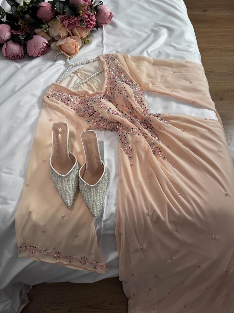 فستان العيد بيج بتطريز راقي من  sky fashion