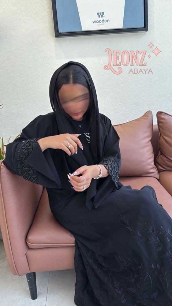عبايات مطرزة