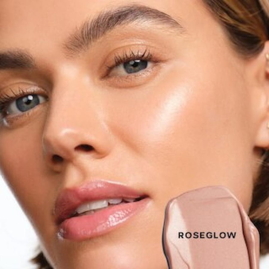 Glowy Super Gel - Lightweight Dewy Multipurpose Illuminator