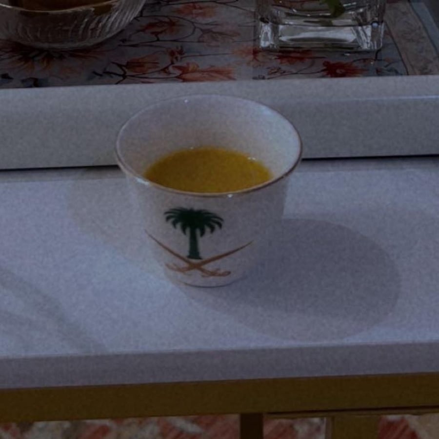Seven cups and a palm, half a dozen