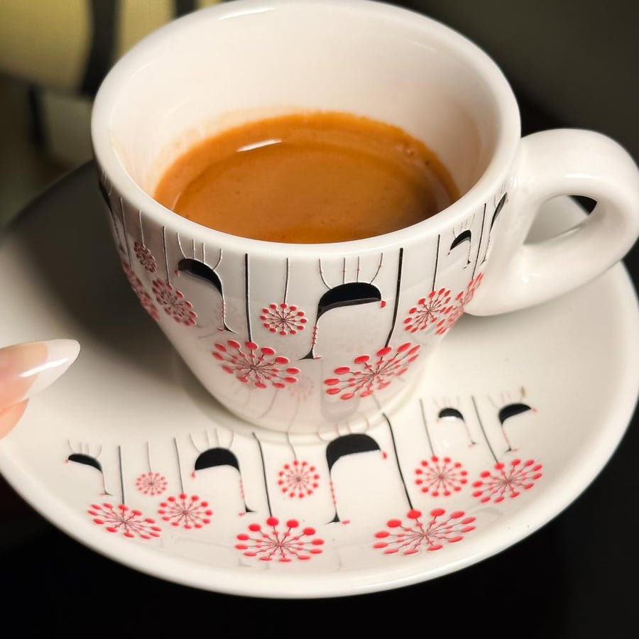 كوب اسبريسو رشفات مزخرفه