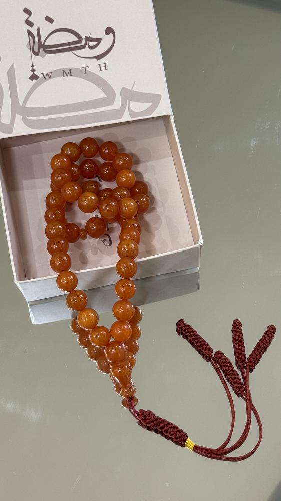 A Tasbih with a فاتوران and a karkousha
