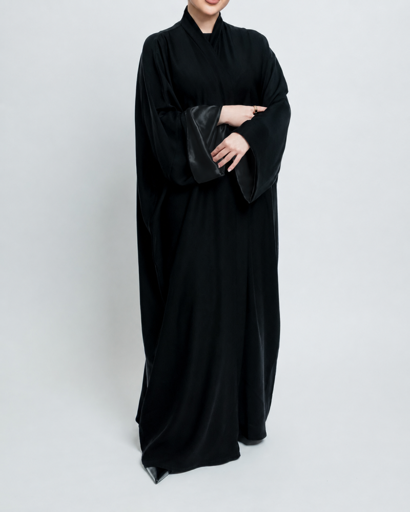 A06 | Black