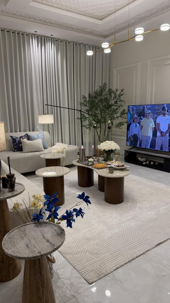 طقم طاولة سطح بديل رخام قاعدة بني مع 2 طاولات خدمة - بتصميم أنيق وعملي kf sa