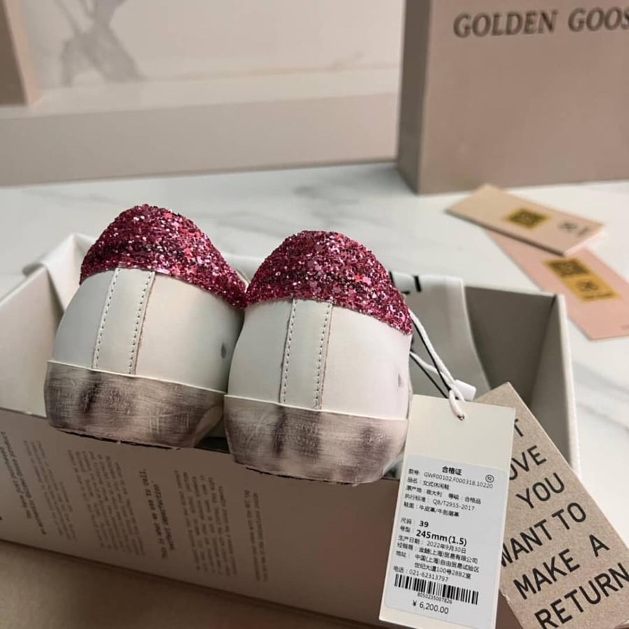 GOLDEN GOOSE