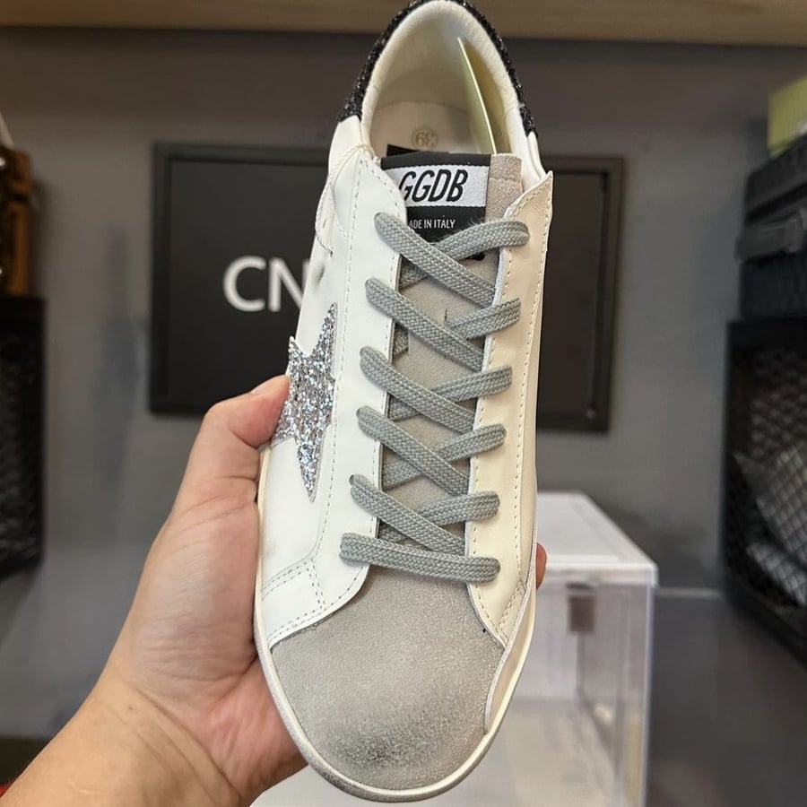 GOLDEN GOOSE