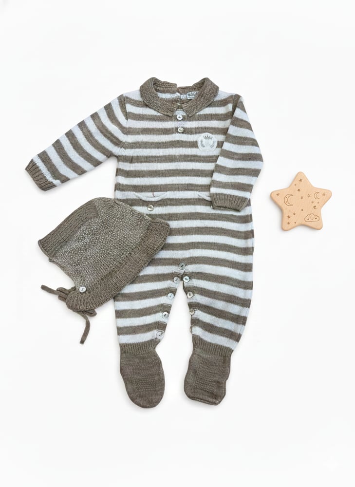 Girls' apron with dark beige cap, sizes up to nine months old