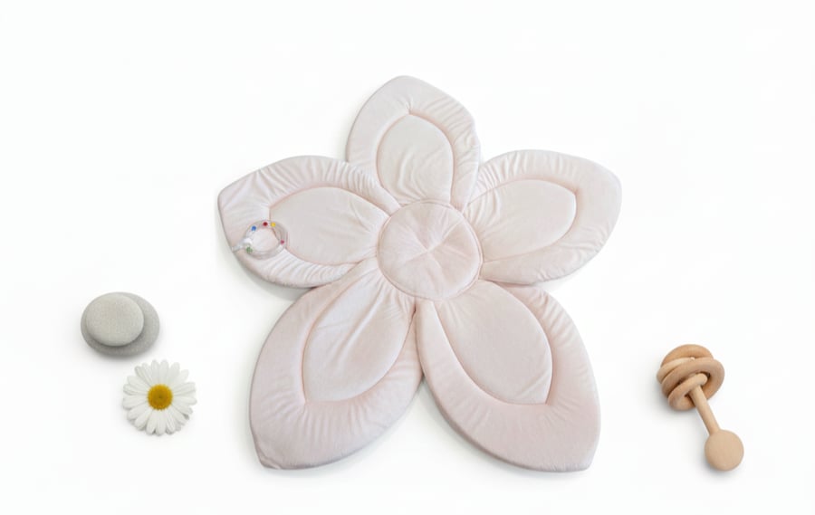 Shower support with a flower design, multiple colors