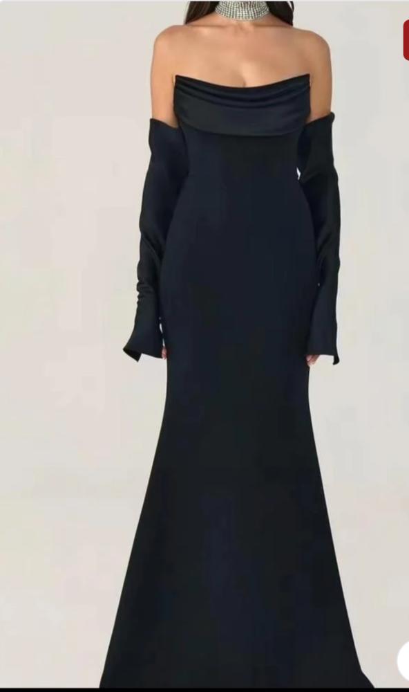 فستان اسود