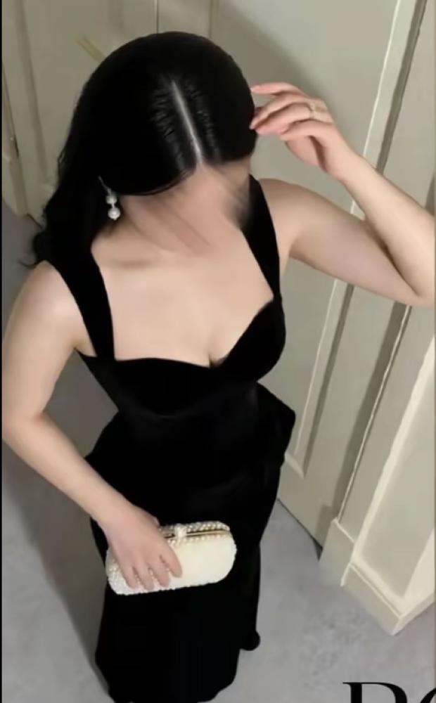 فستان حسناء مخملي