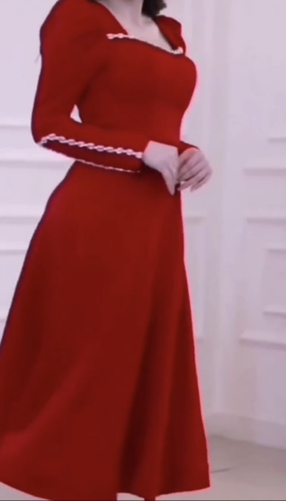 فستان سهره ناعم باللون الاحمر
