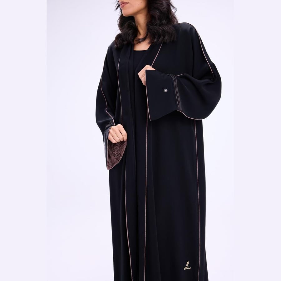 عباية Button Lines
