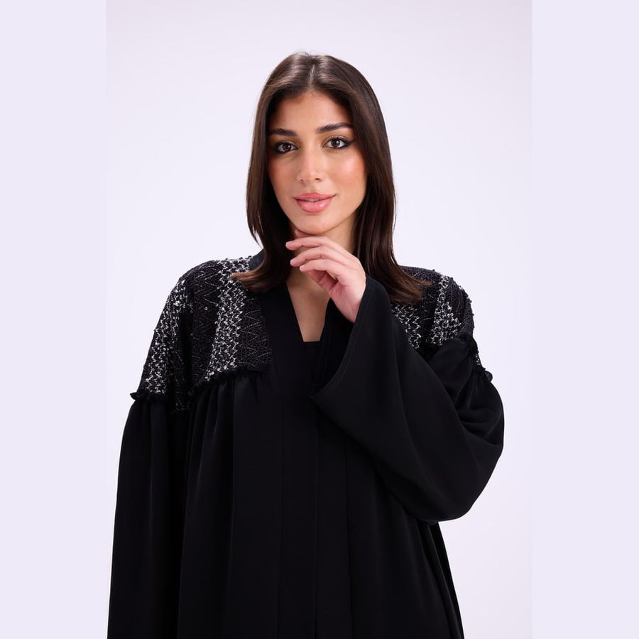 عباية Twists