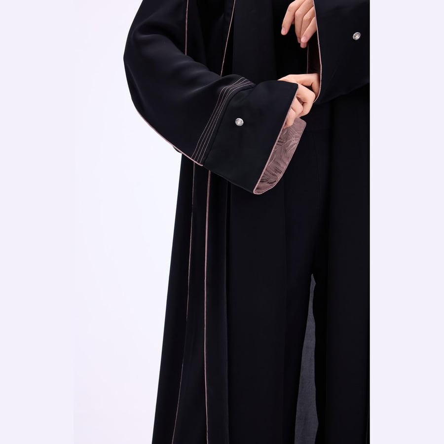 عباية Button Lines
