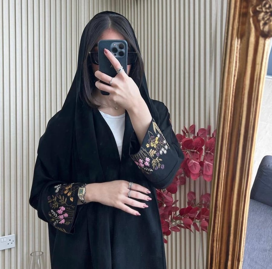 كريب بتطريز ملون 1204