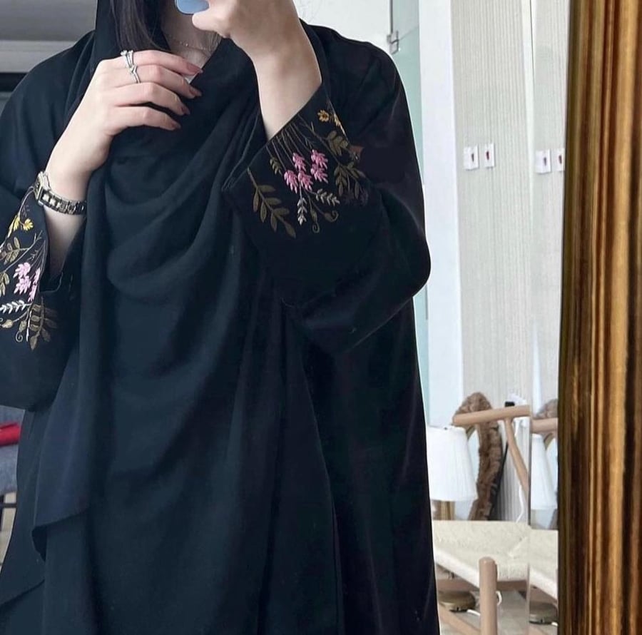 كريب بتطريز ملون 1204