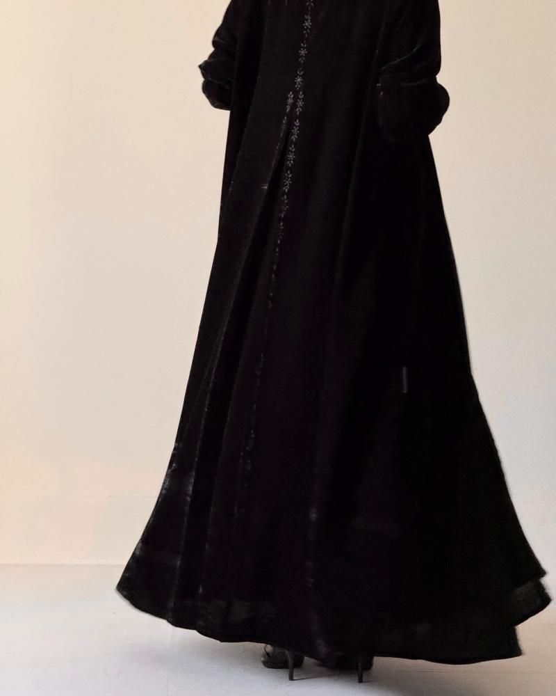 مخمل بتطريز اسود 1385