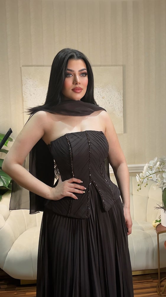فستان سهرة شيفون  بليسيه مع وشاح
