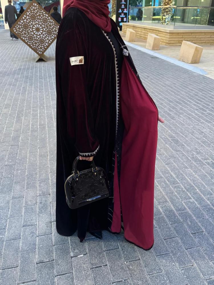 Omani abaya embroidered velvet