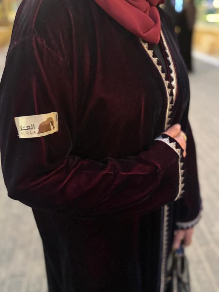 Omani abaya embroidered velvet