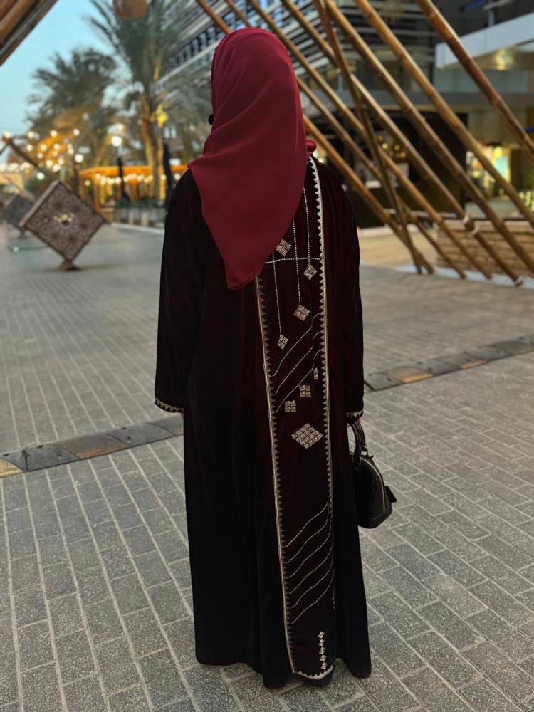 Omani abaya embroidered velvet