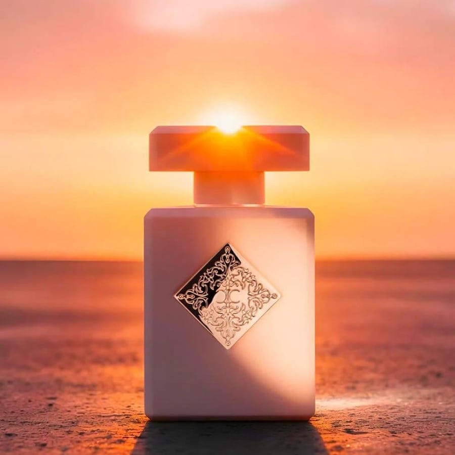 عطر انيشيو ليفت مي أب للجنسين - Initio Parfums Prives Lift Me Up - 90ml