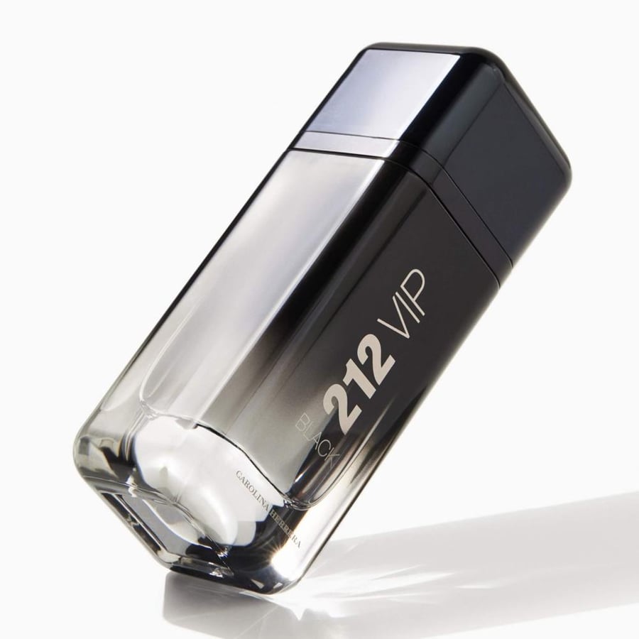عطر كارولينا هيريرا 212 في آي بي بلاك للرجال - Carolina Herrera 212 VIP Black - 100ml