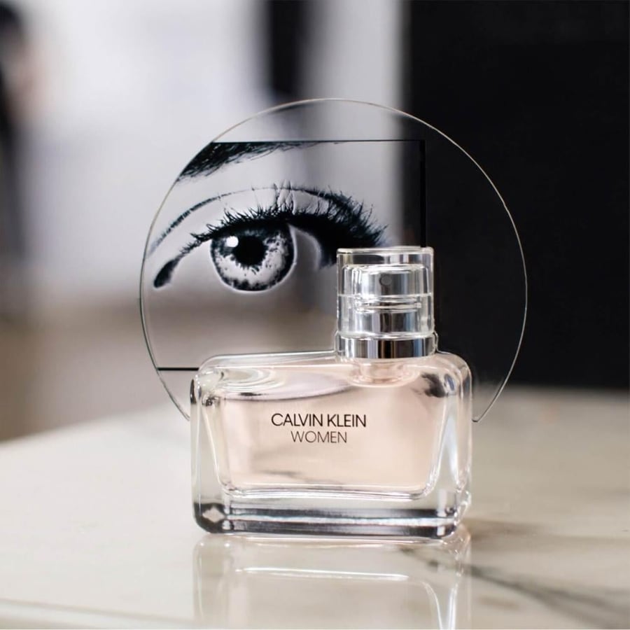 عطر كالفين كلاين ومن للنساء - Calvin Klein Women - 100ml