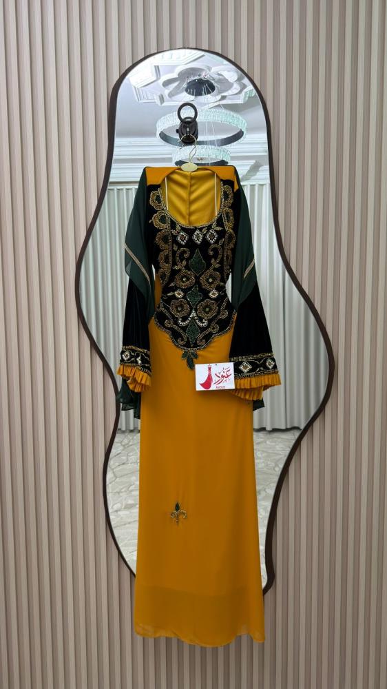 جلابية بأكمام طويلة