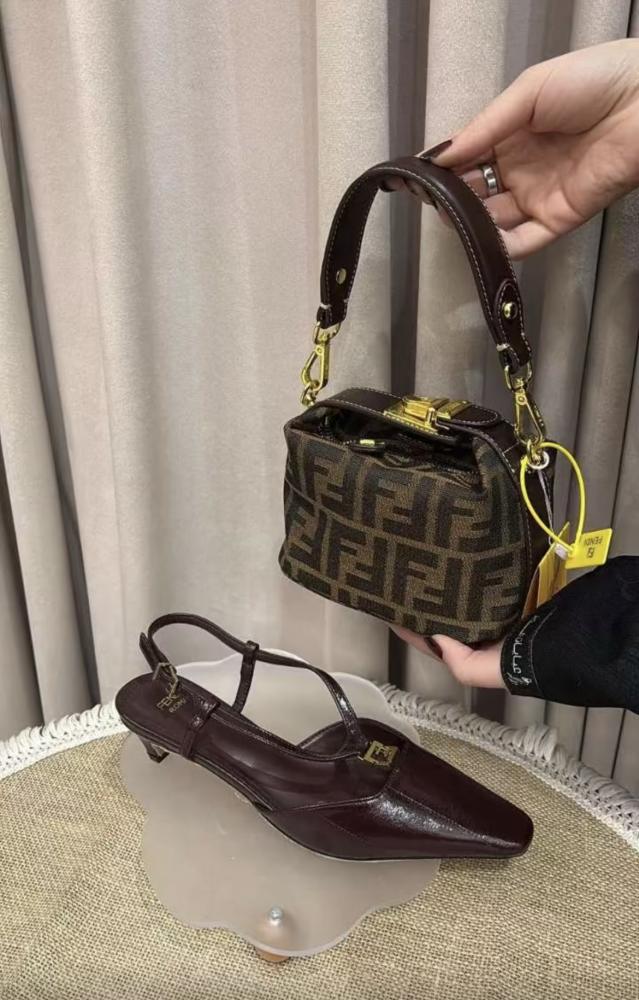 طقم فندي