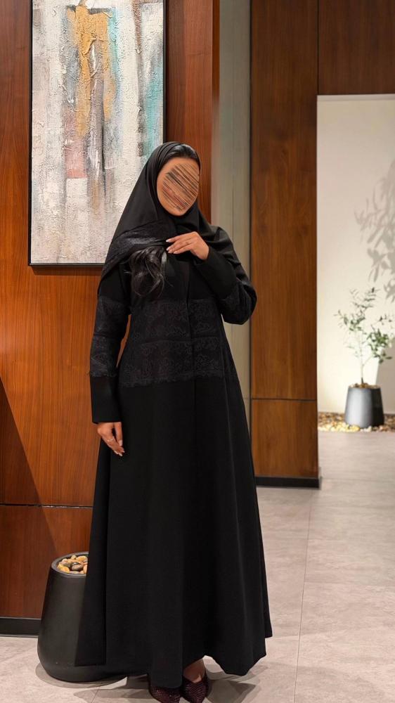 عباية كريب اسود فخم مبطن