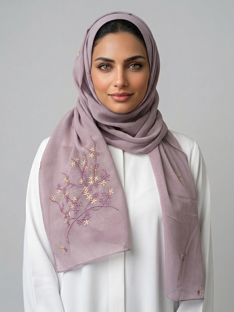 طرحة بوال ليلكي بتطريز أغصان وزهور