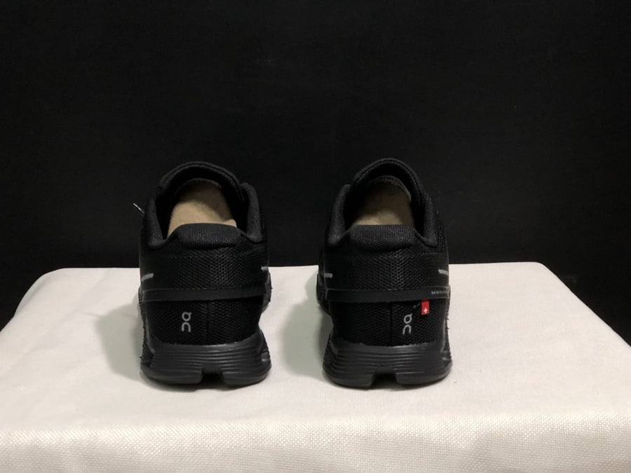 'On Runing Cloud 5 'All Black
