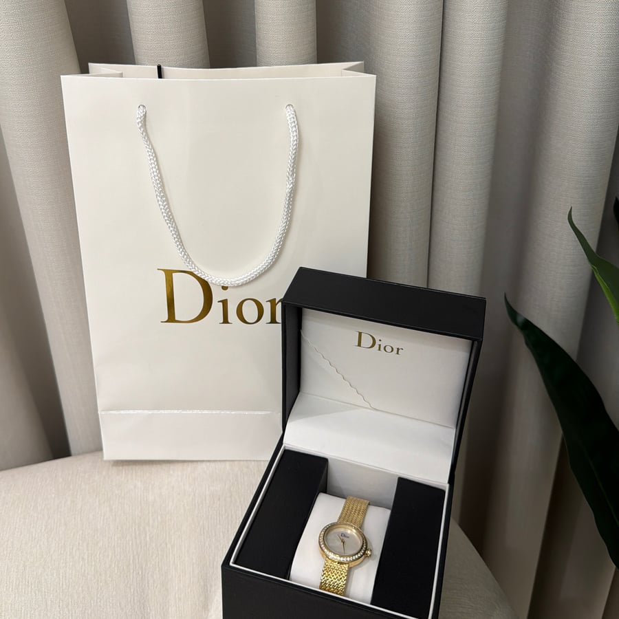 ساعة Dior نسائية شامل الملحقات