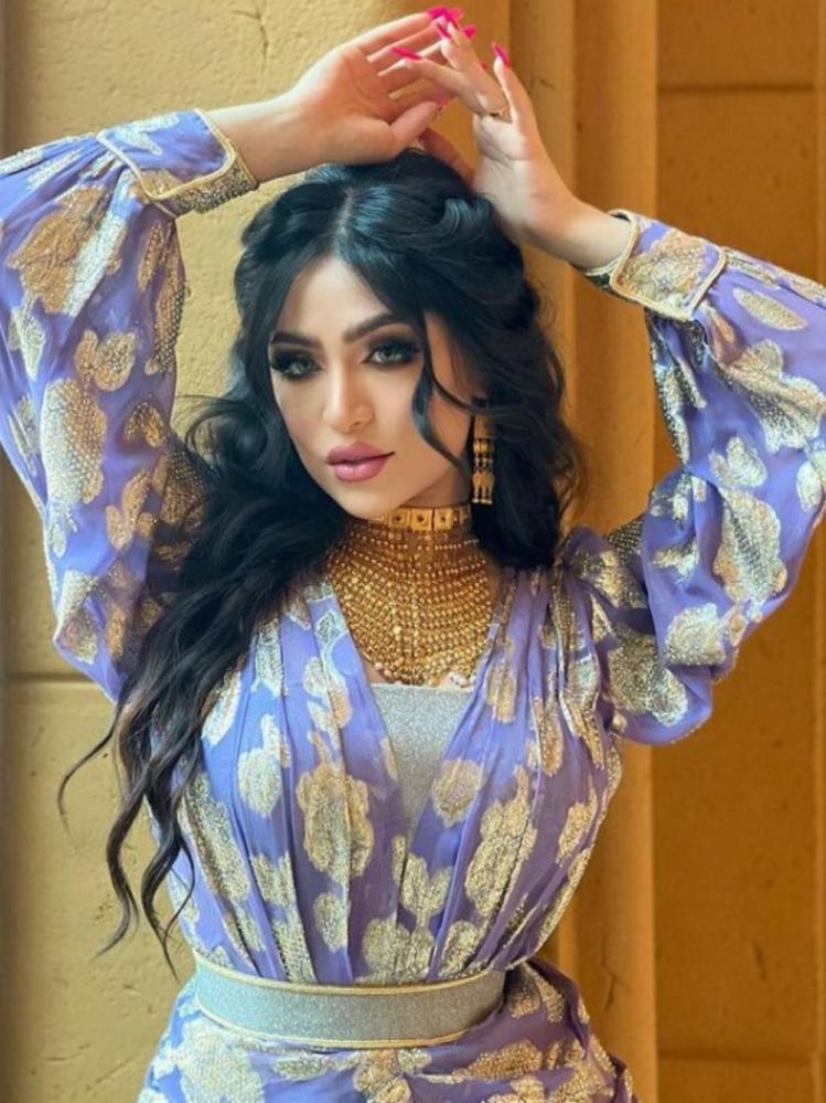 فستان ناعم بتصميم قفطان ملكي